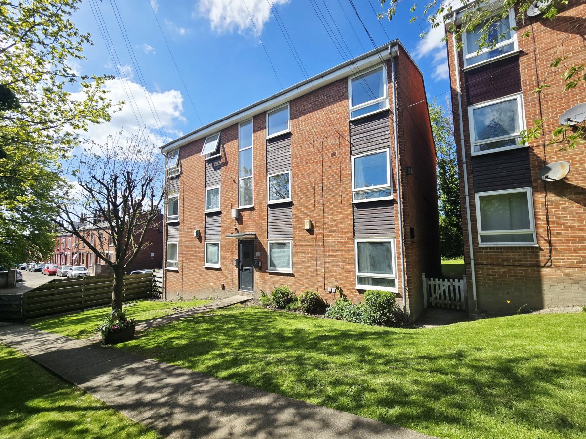Welton Court, Off Welton Grove, Hyde Park, Leeds