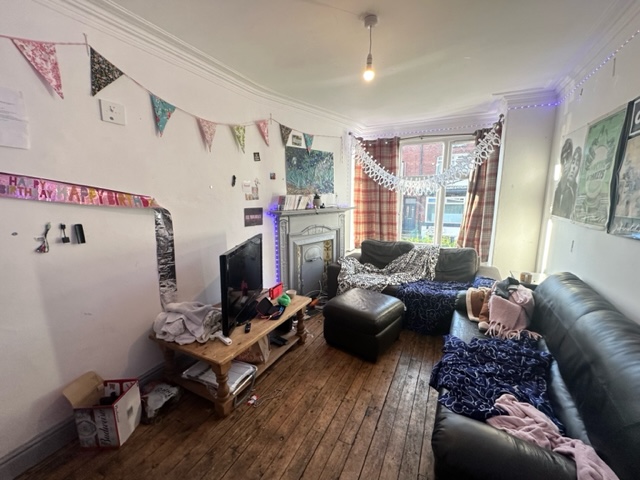 Manor Drive, Hyde Park, Leeds