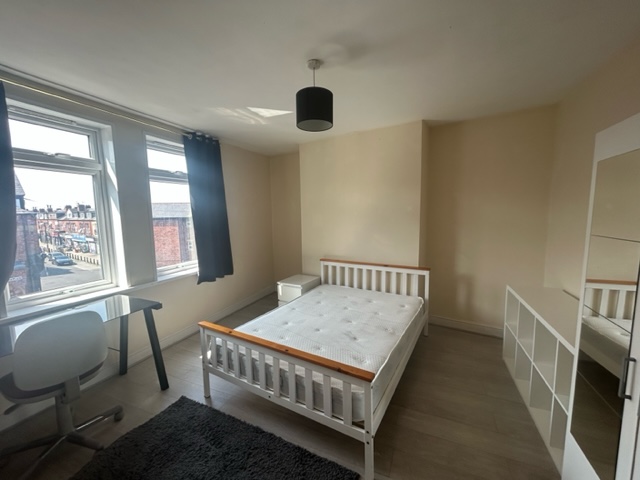 Wrangthorn Place, Hyde Park, Leeds