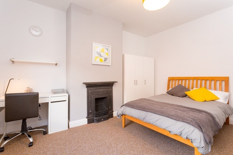 Branksome Place, Hyde Park, Leeds