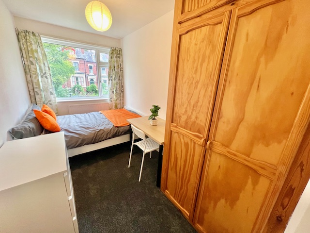 Ash Grove, Hyde Park, Leeds